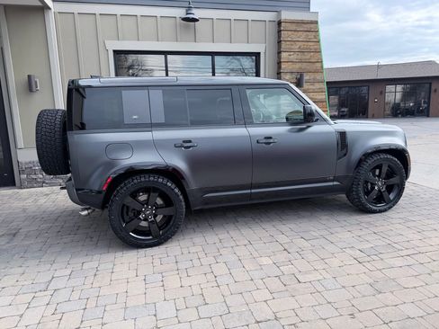 Used 2023 Land Rover Defender 110 V8 image 45