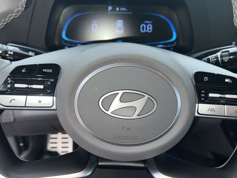 Certified 2025 Hyundai Elantra Sport image 12