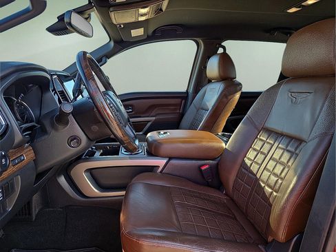 Used 2020 Nissan Titan Platinum Reserve image 14