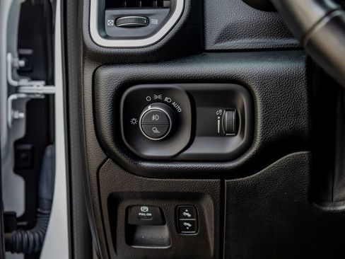 Used 2020 RAM 1500 Big Horn image 21