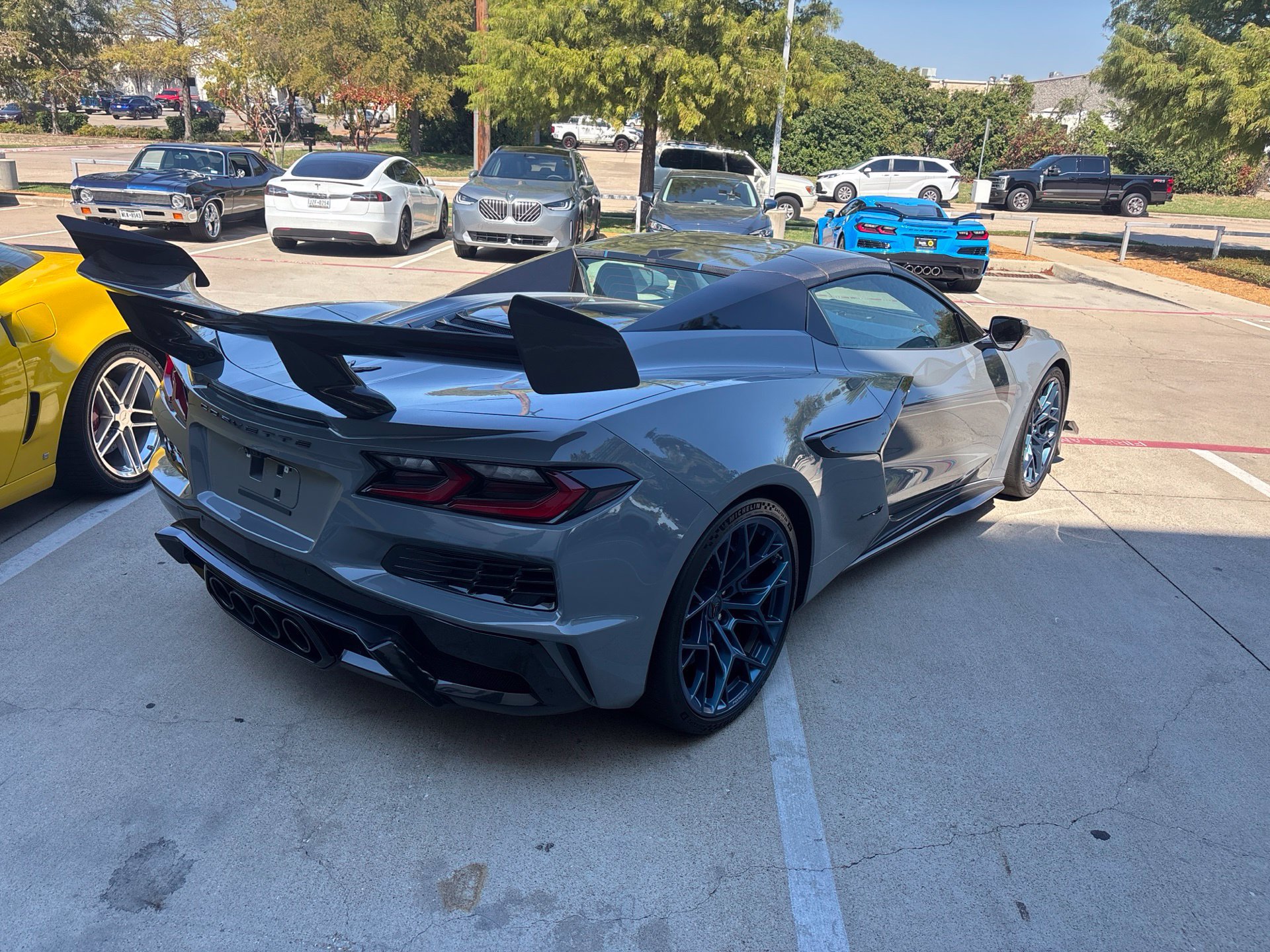 Used 2025 Chevrolet Corvette ZR1 w/ ZR1 Carbon Fiber Aero Package RWD image 7