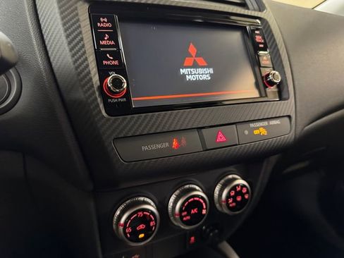 Used 2025 Mitsubishi Outlander Sport ES AWD/4WD image 12
