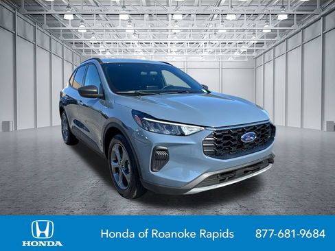 Used 2025 Ford Escape ST-Line FWD image 1