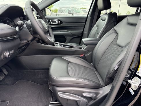 New 2026 Jeep Compass Latitude AWD/4WD image 13