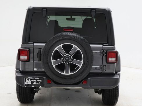 Used 2023 Jeep Wrangler Unlimited Sahara w/ Cold Weather Group AWD/4WD image 8