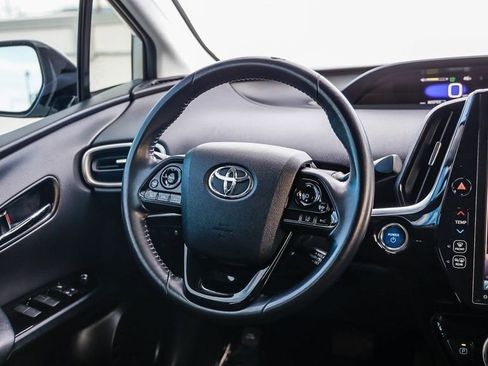 Used 2020 Toyota Prius Prime XLE image 16