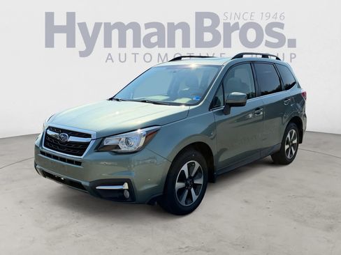 Used 2017 Subaru Forester 2.5i Limited AWD/4WD image 8