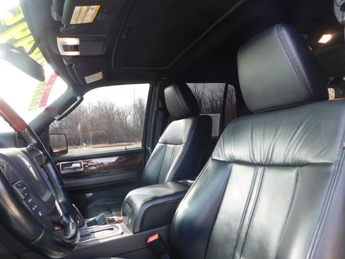 Used 2017 Lincoln Navigator L Select AWD/4WD image 11