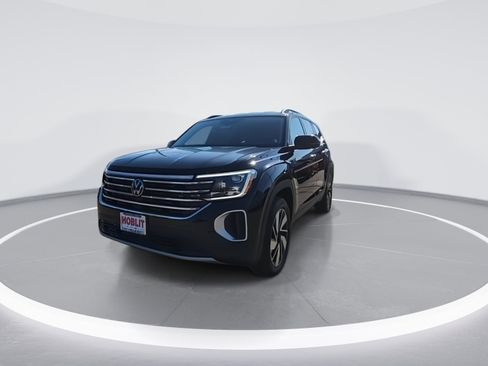 Used 2024 Volkswagen Atlas SE image 4