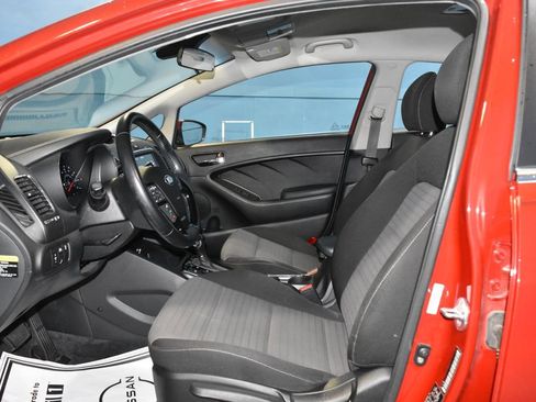 Used 2017 Kia Forte S w/ S Technology Package image 6