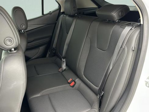Used 2025 Buick Encore GX Preferred FWD image 10