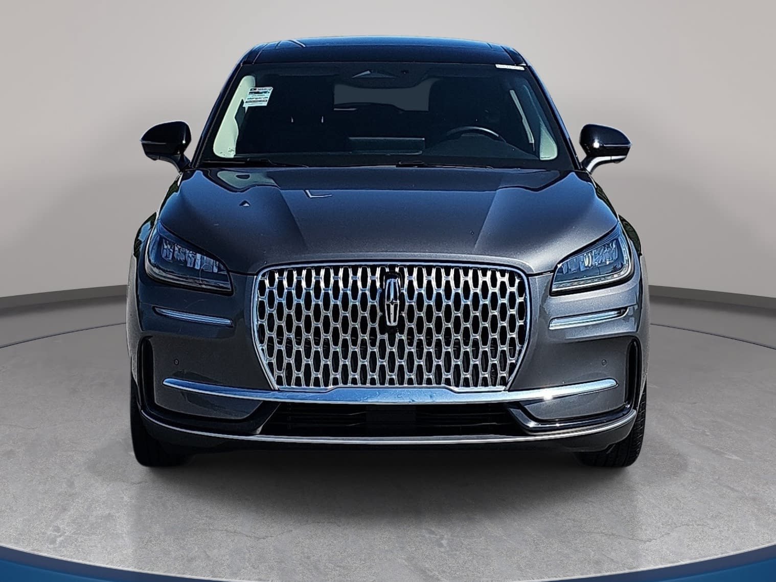 Used 2023 Lincoln Corsair AWD w/ Equipment Group 101A image 2