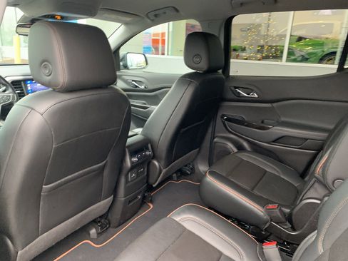 Used 2021 GMC Acadia AT4 image 18