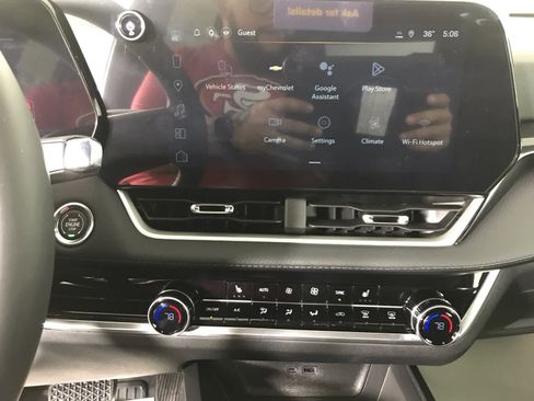 New 2026 Chevrolet Equinox LT w/ Convenience Package II image 27