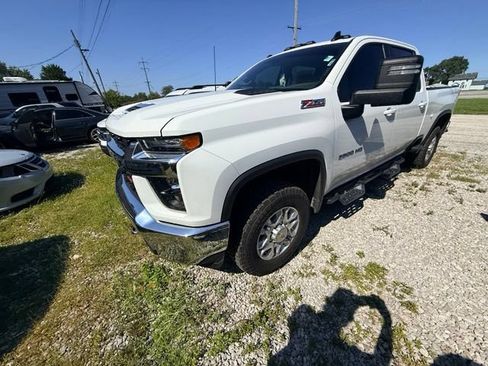 Used 2022 Chevrolet Silverado 2500 LT w/ Convenience Package AWD/4WD image 4