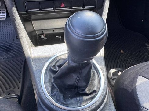 Used 2012 Volkswagen Beetle 2.0T image 18