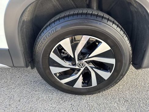 Used 2025 Volkswagen Tiguan S FWD image 6