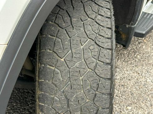 Used 2021 GMC Sierra 1500 SLT w/ SLT Premium Plus Package image 17