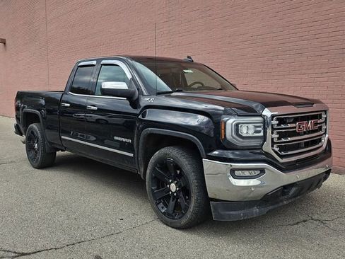 Used 2016 GMC Sierra 1500 SLT w/ SLT Preferred Package AWD/4WD image 4