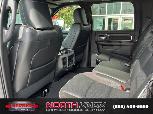 New 2026 RAM 2500 Laramie AWD/4WD image 17