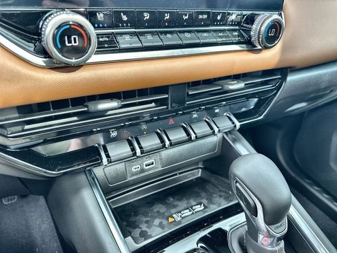 New 2026 GMC Canyon AT4 w/ Technology Plus Package AWD/4WD image 25