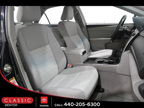 Used 2015 Toyota Camry LE image 15