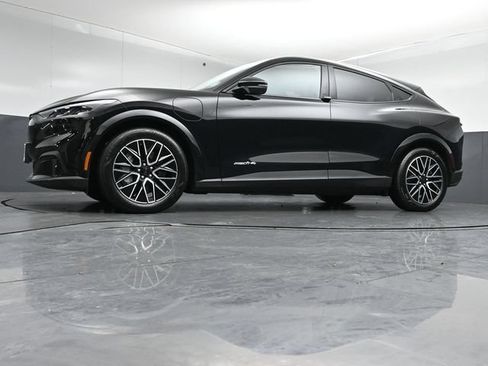 Certified 2025 Ford Mustang Mach-E Premium AWD/4WD image 39