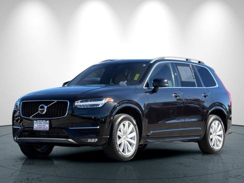 Used 2018 Volvo XC90 T6 Momentum w/ Convenience Package image 8
