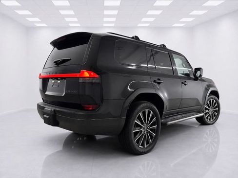 Used 2024 Lexus GX 550 w/ Accessory Package (Z1) AWD/4WD image 5