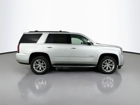 Used 2017 GMC Yukon SLE w/ SLE Value Package AWD/4WD image 8