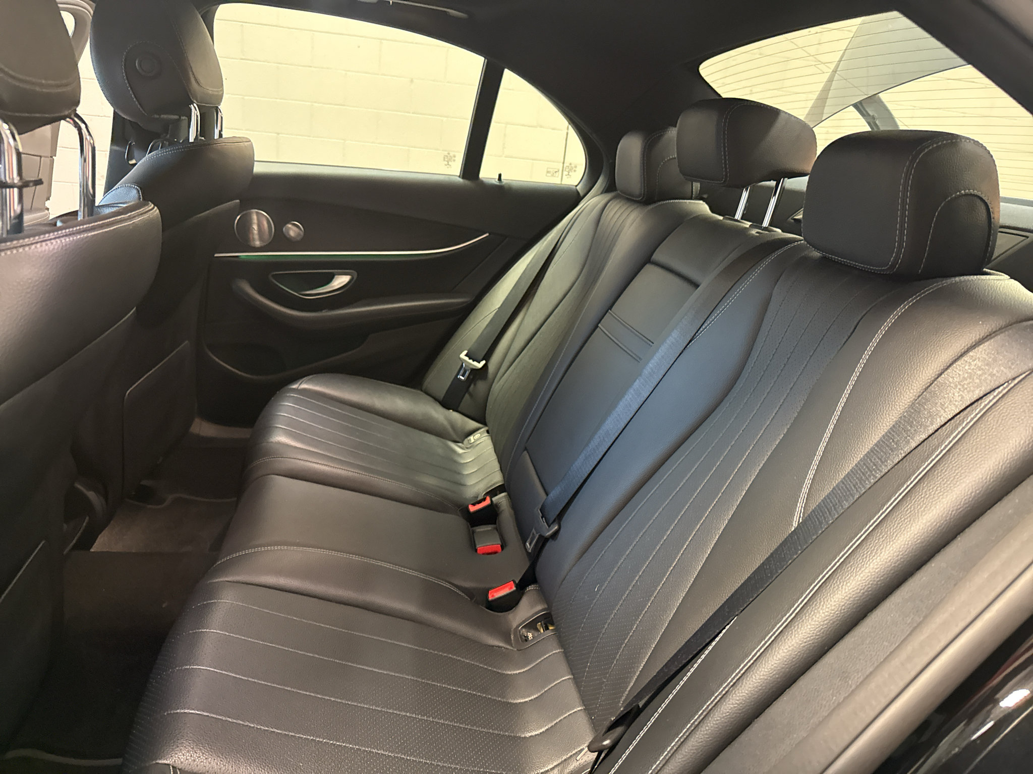 Used 2018 Mercedes-Benz E 300 4MATIC image 24