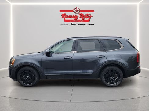 Used 2022 Kia Telluride SX w/ Nightfall Edition Package AWD/4WD image 2