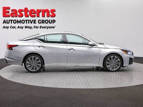 Used 2023 Nissan Altima 2.5 SL FWD image 4