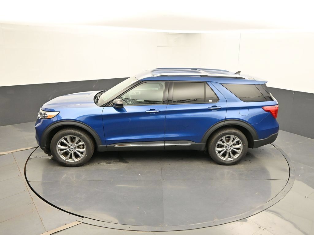 Used 2023 Ford Explorer Limited AWD/4WD image 38
