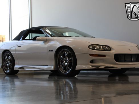 Used 2000 Chevrolet Camaro Z28 image 15