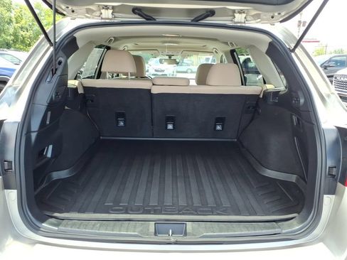 Used 2019 Subaru Outback 2.5i Premium AWD/4WD image 18