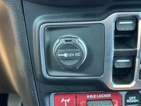 Used 2024 Jeep Gladiator Sport AWD/4WD image 28