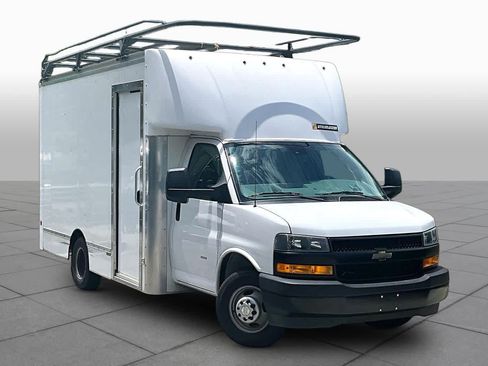 Used 2021 Chevrolet Express 3500 w/ Power Convenience Package RWD image 3