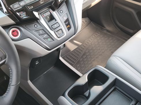 Used 2024 Honda Odyssey EX-L image 17