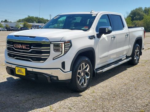 Used 2024 GMC Sierra 1500 SLT w/ SLT Premium Plus Package AWD/4WD image 1
