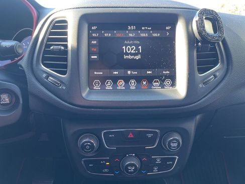 Used 2020 Jeep Compass Trailhawk image 12