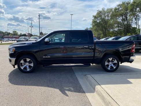 Used 2019 RAM 1500 Laramie AWD/4WD image 9
