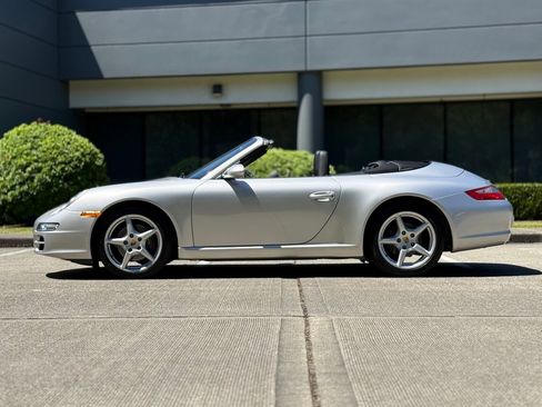 Used 2006 Porsche 911 Carrera RWD image 8