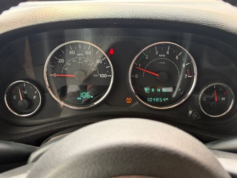 Used 2018 Jeep Wrangler Unlimited Sport S AWD/4WD image 19