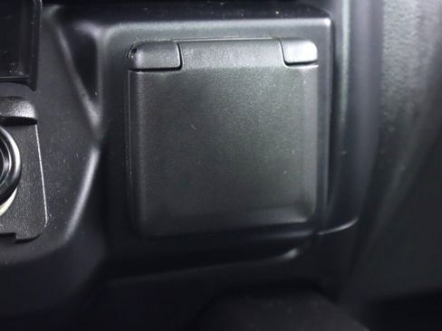 Used 2020 Chevrolet Silverado 1500 LTZ image 28