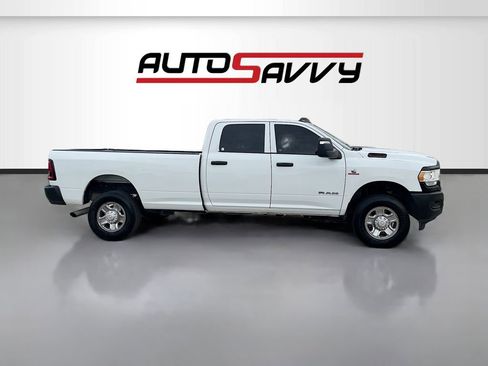 Used 2024 RAM 2500 Tradesman w/ Chrome Appearance Group image 8