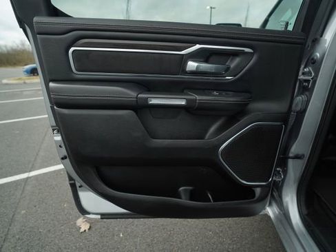 Used 2025 RAM 1500 Laramie image 15