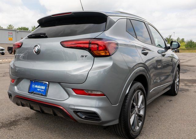 Used 2023 Buick Encore GX Select w/ Sport Touring Package FWD image 5