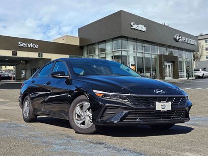 Used 2025 Hyundai Elantra SE