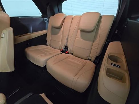 Certified 2024 Mercedes-Benz GLS 450 4MATIC image 16